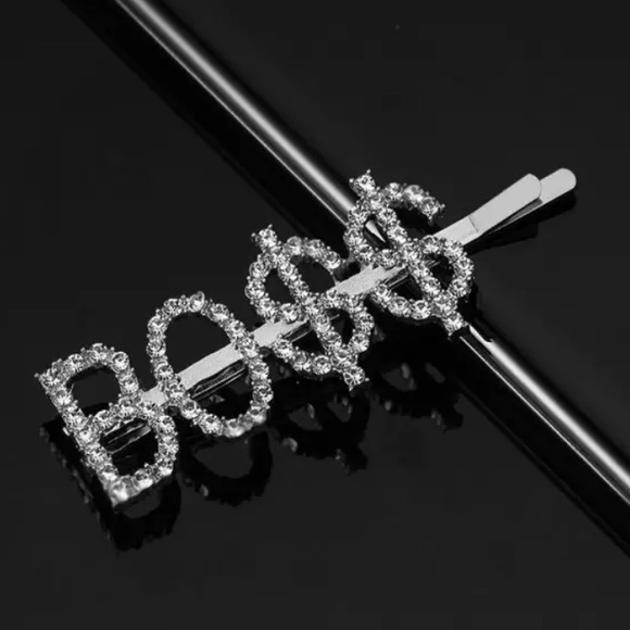 Accessories - ⚜️[𝟯/$𝟭𝟴]⚜️BO$$ Crystal Silver Hairpin NEW